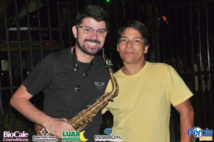 Saxofonista Junior Castro e cantor Wal Luck